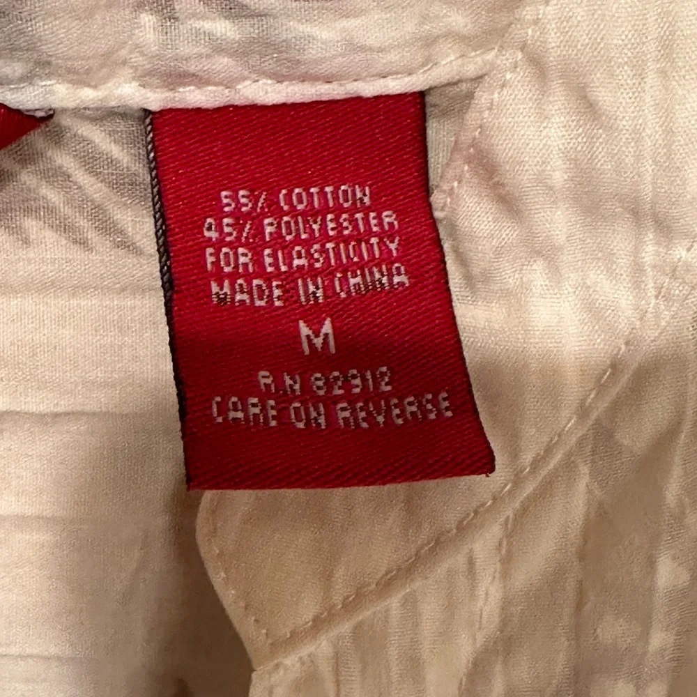 💥 $5 if bundled Medium White Semi Sheer Button Up Short Sleeve Blouse - Picture 6 of 11